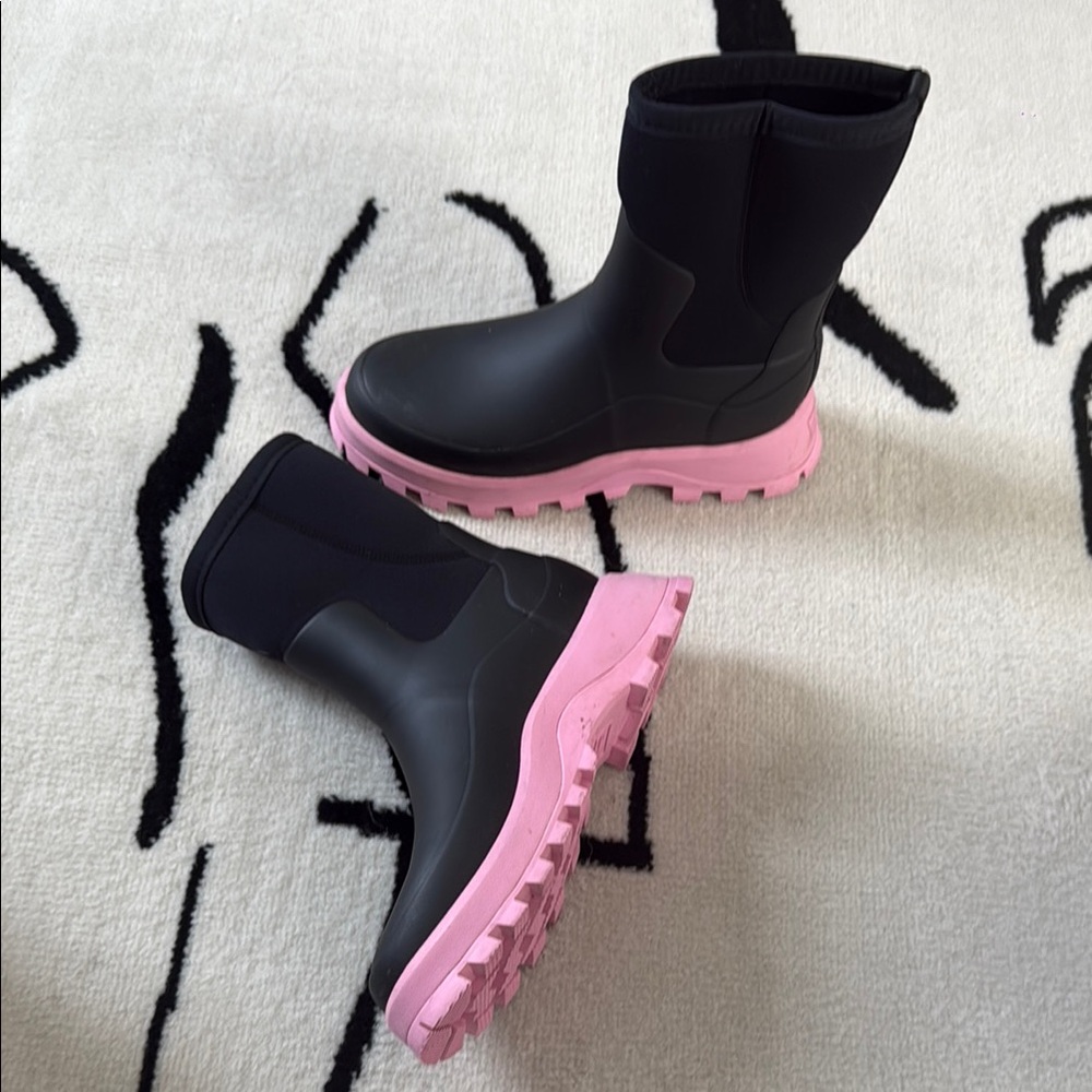 Black and Pink Women's hunter Boots size7